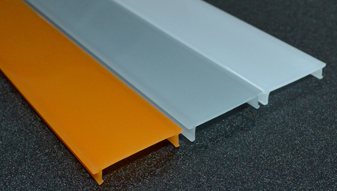 Strip Light Cover white and black diffusers